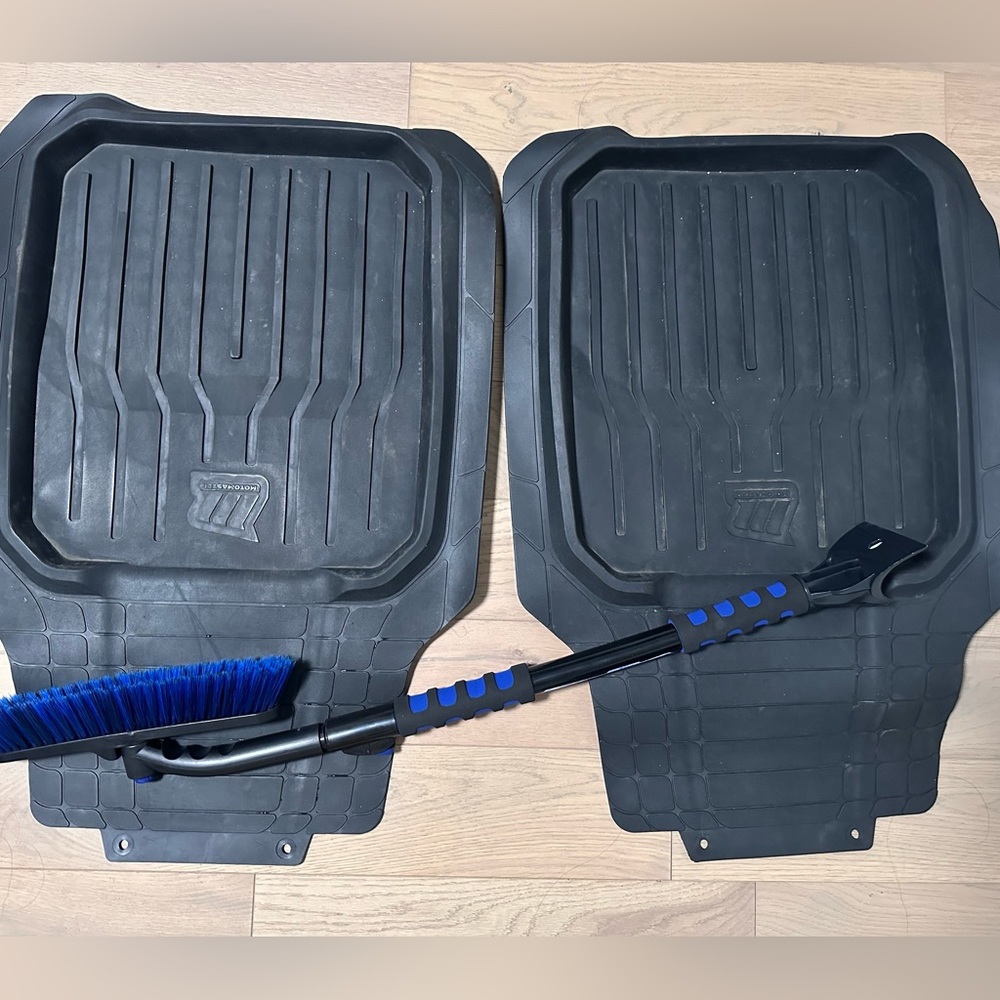 Winter Car Mats and Snow Broom

Brand: MotoMaster